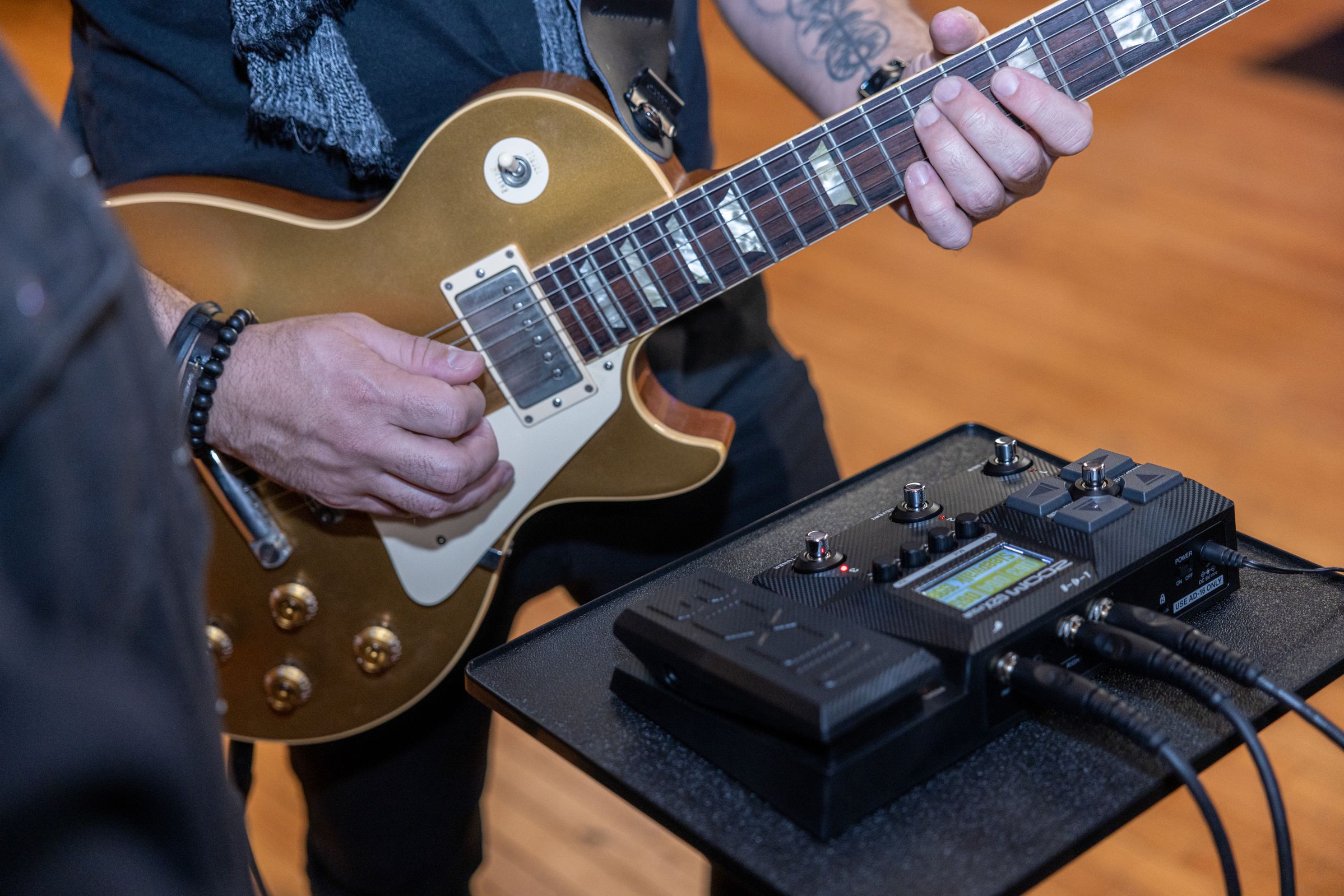 G2FOUR & G2X FOUR Effects & Amp Emulator | ZOOM