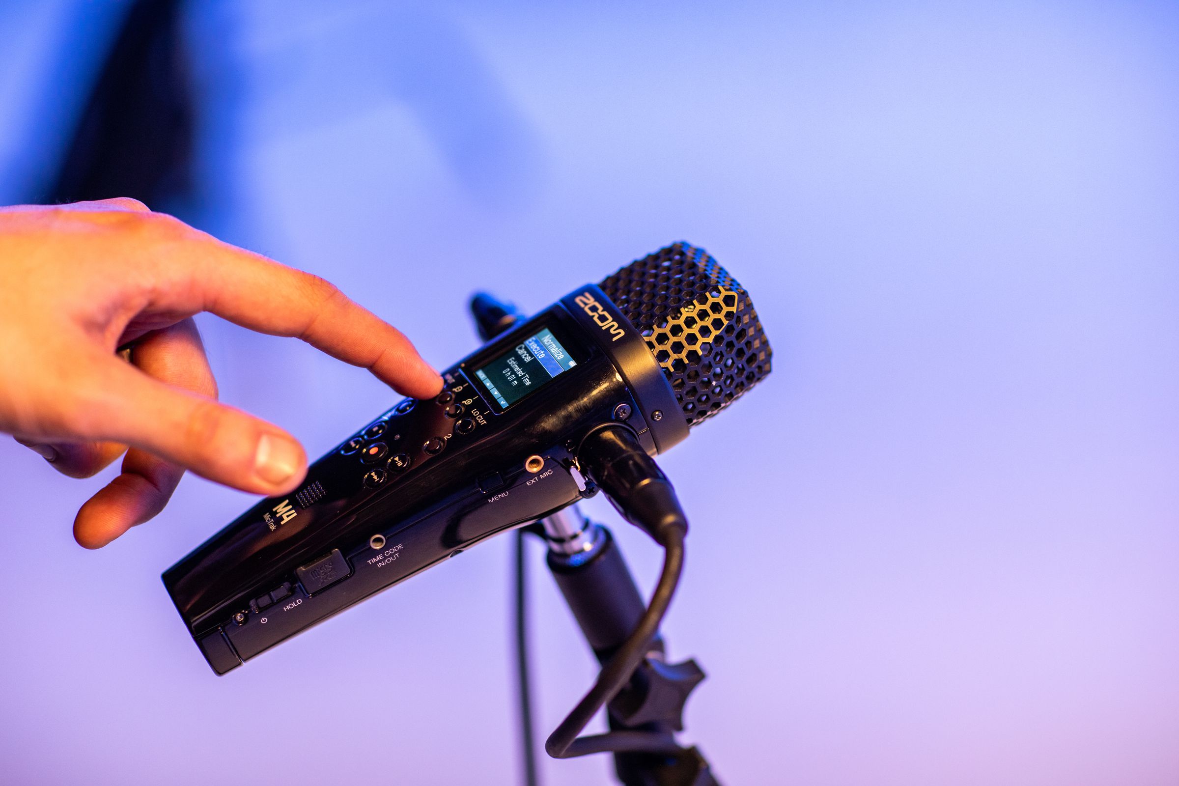 【ZOOM】M4 MicTrak 32bitフロート対応4トラックレコーダー M4 MicTrak Recorder | ZOOM
