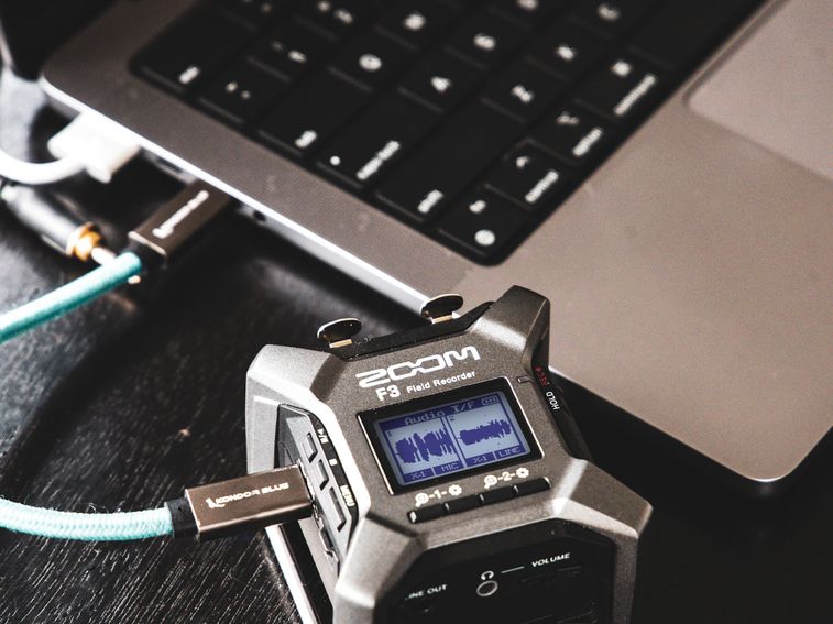 F3 connected to a laptop in Interface mode