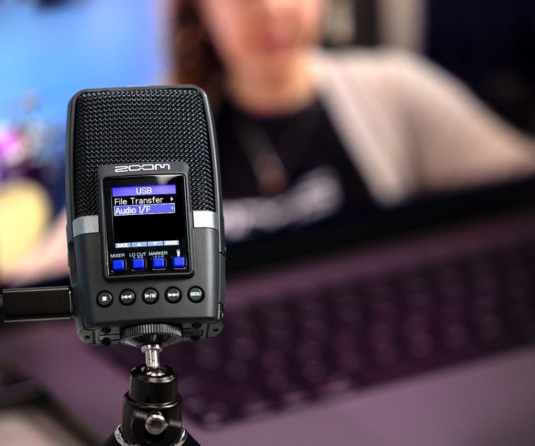 The H2essential connected to a MacBook via USB-C to record a video call