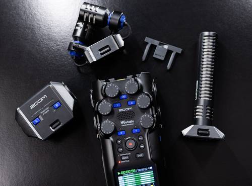 H6studio show with interchangeable capsules
