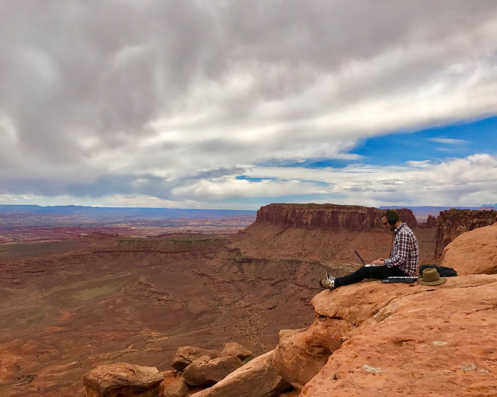 Ross Lara capturing sound on a canyon