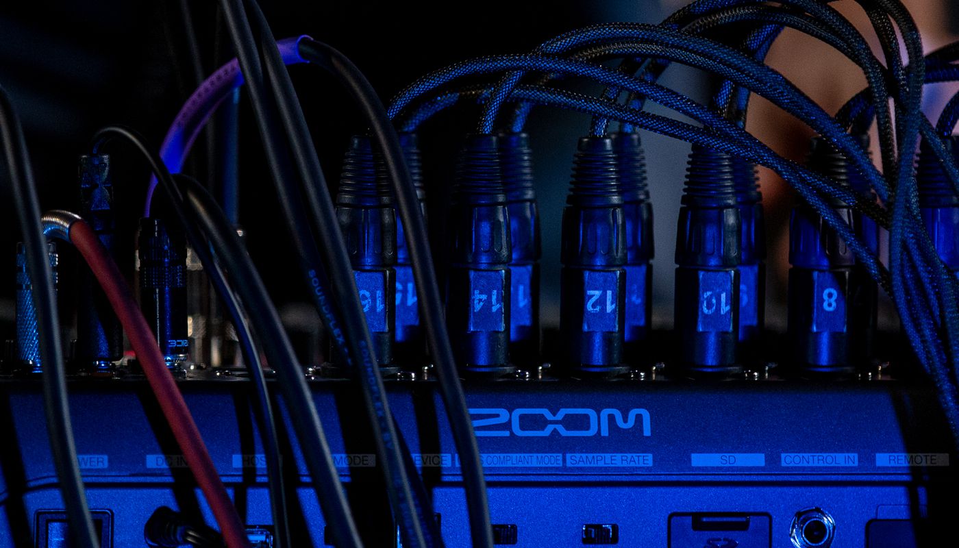 Zoom L-20 Livetrak Consola Digital de Audio Profesional 20 Entradas – Zoom  Recorders – Chile