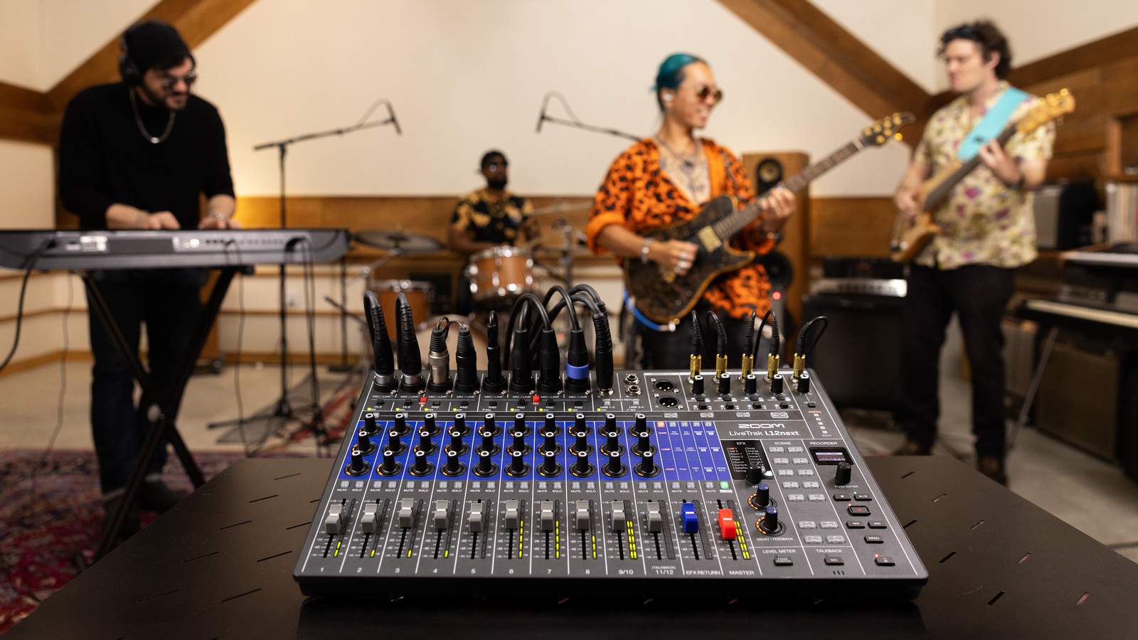 LiveTrak L12next | ZOOM