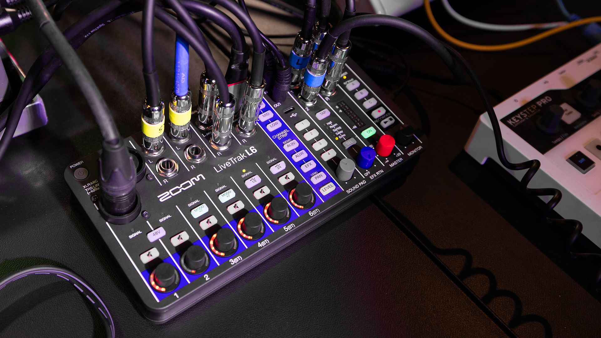 LiveTrak L6 | ZOOM