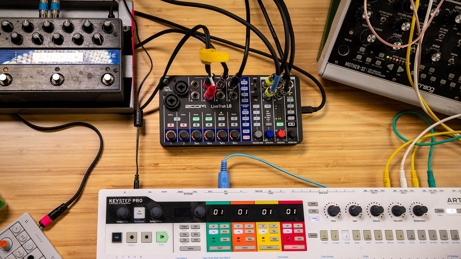 LiveTrak L6 | ZOOM