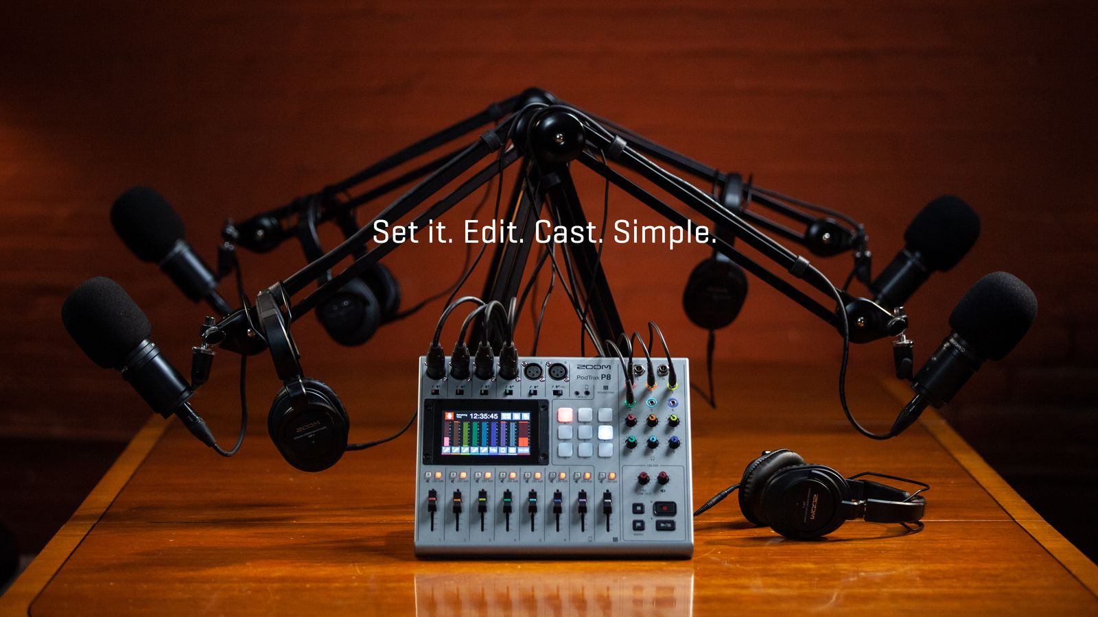 Zoom Table de mixage et enregistreur PodTrak P8 : : Instruments de  musique, scène et studio