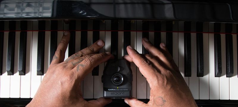 Q2n on piano