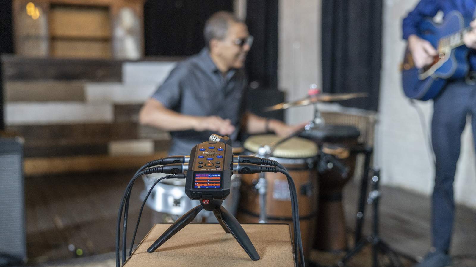 ZOOM Essential Series recorder with Creators