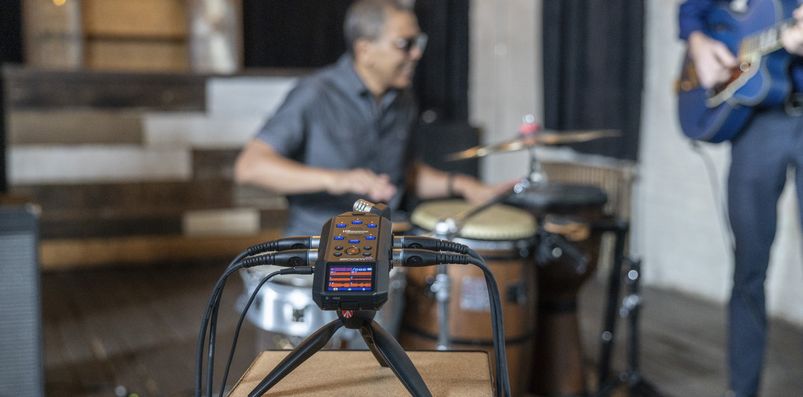 ZOOM Essential Series recorder with Creators