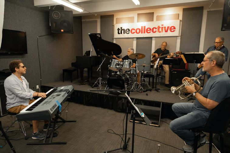 Steve Gadd and friends playing together