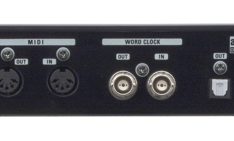 UAC-8 USB Audio Interface | ZOOM