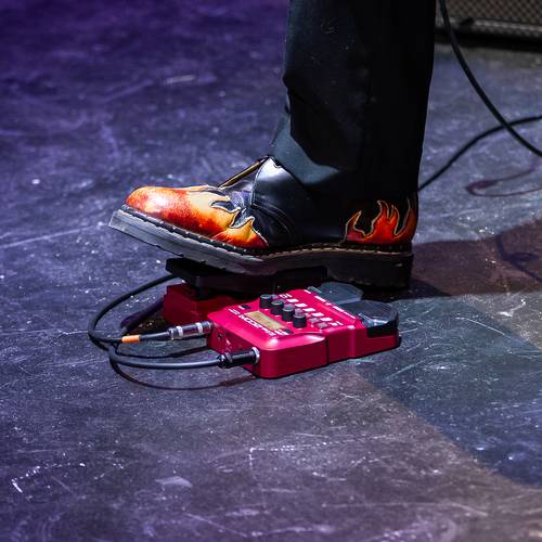 B1 on stage with foot