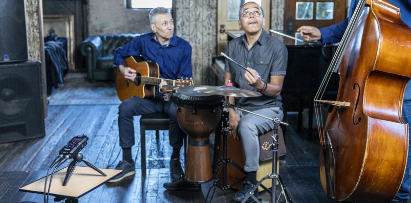 Recording a band performance by musicians using H4essential