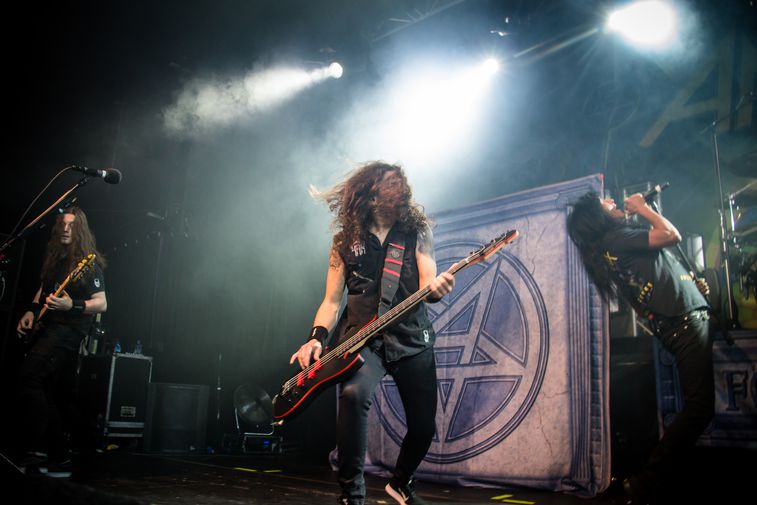 Frank Bello playing live with Anthrax