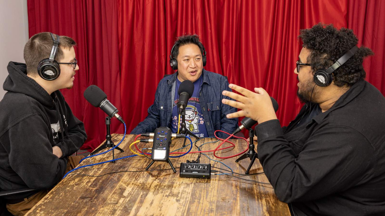 H6essential being used for a  3 person podcast