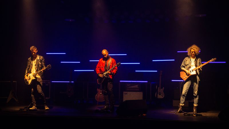 Guitar Lab News | Zoom