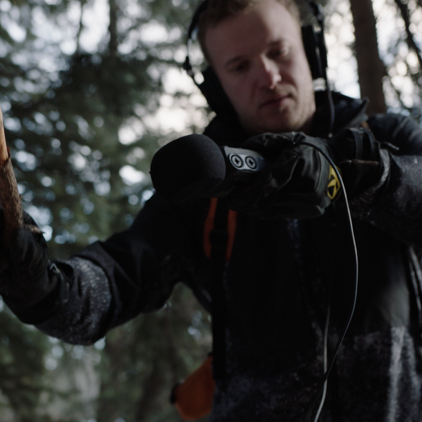 Ross Lara Recording the sounds of the forest with the Zoom H5