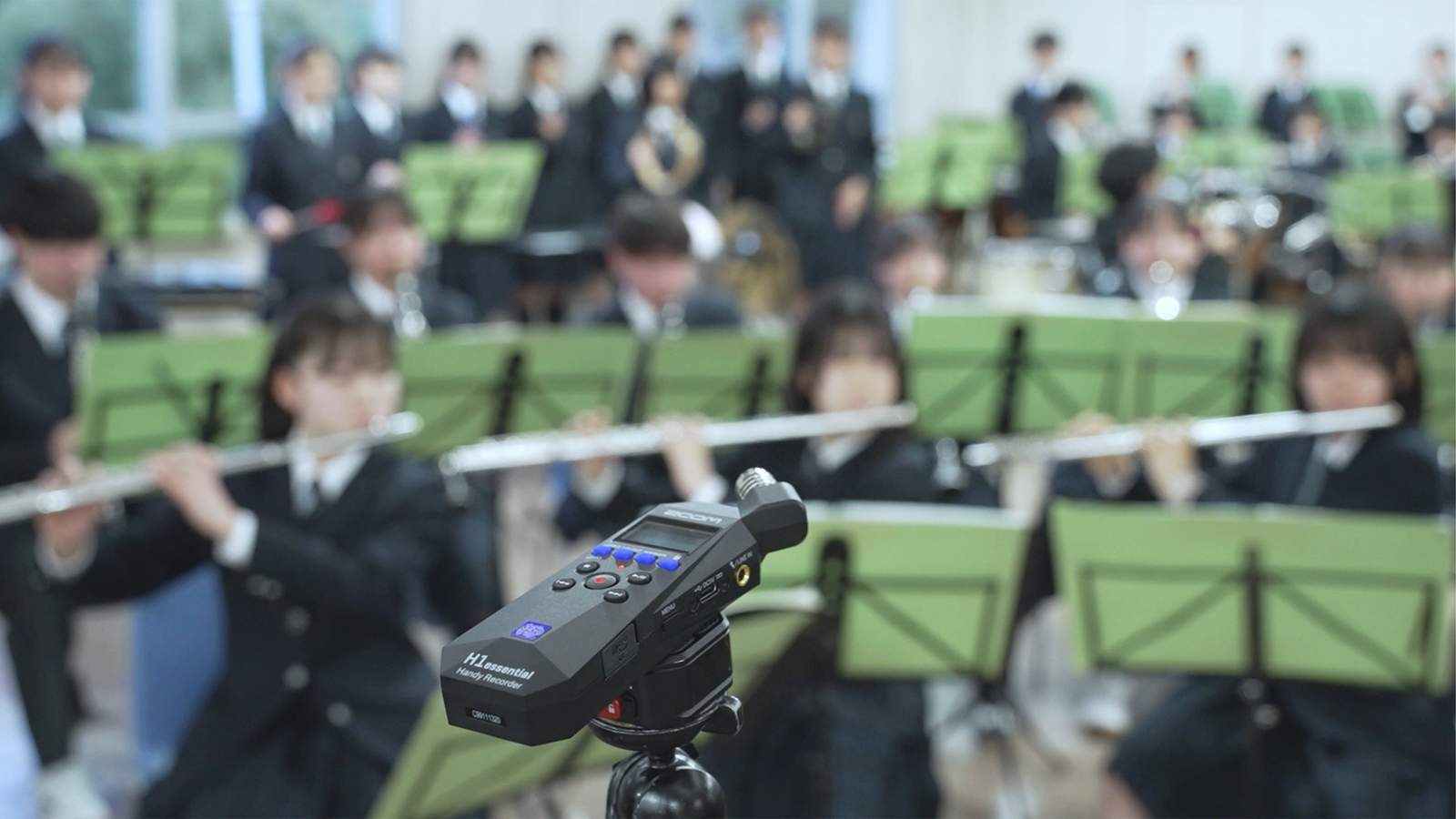 東海大学菅生高校吹奏楽部が、H1essentialを使って録音しているところ